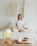 Candle Warmer Lamp for Jar Candles, Black Modern Electric Dimmable Candle Melter Lamps with 1 Balsam & Cedar Scented Candle, Ideal for Home Decor, 2 Bulb and 1 Candle Included